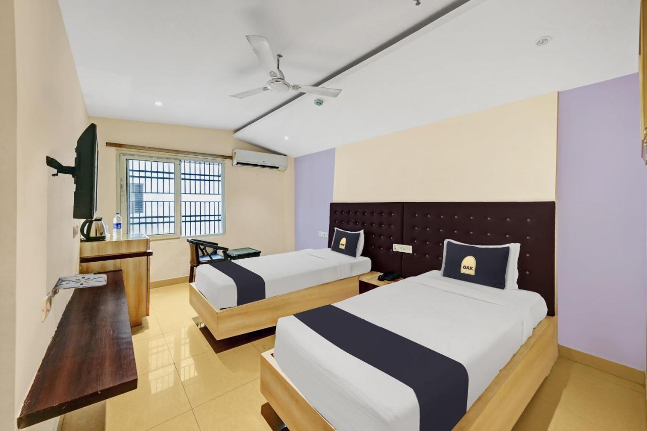 Townhouse Oak Pentagon Residency Hotell Bhubaneswar Eksteriør bilde