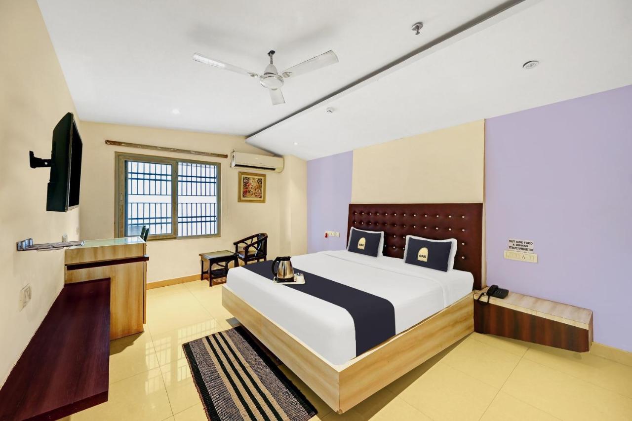 Townhouse Oak Pentagon Residency Hotell Bhubaneswar Eksteriør bilde