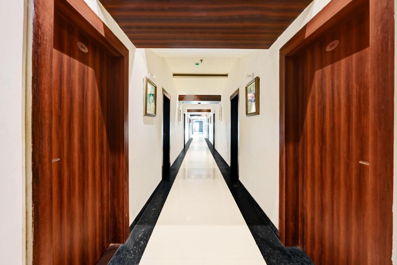 Townhouse Oak Pentagon Residency Hotell Bhubaneswar Eksteriør bilde