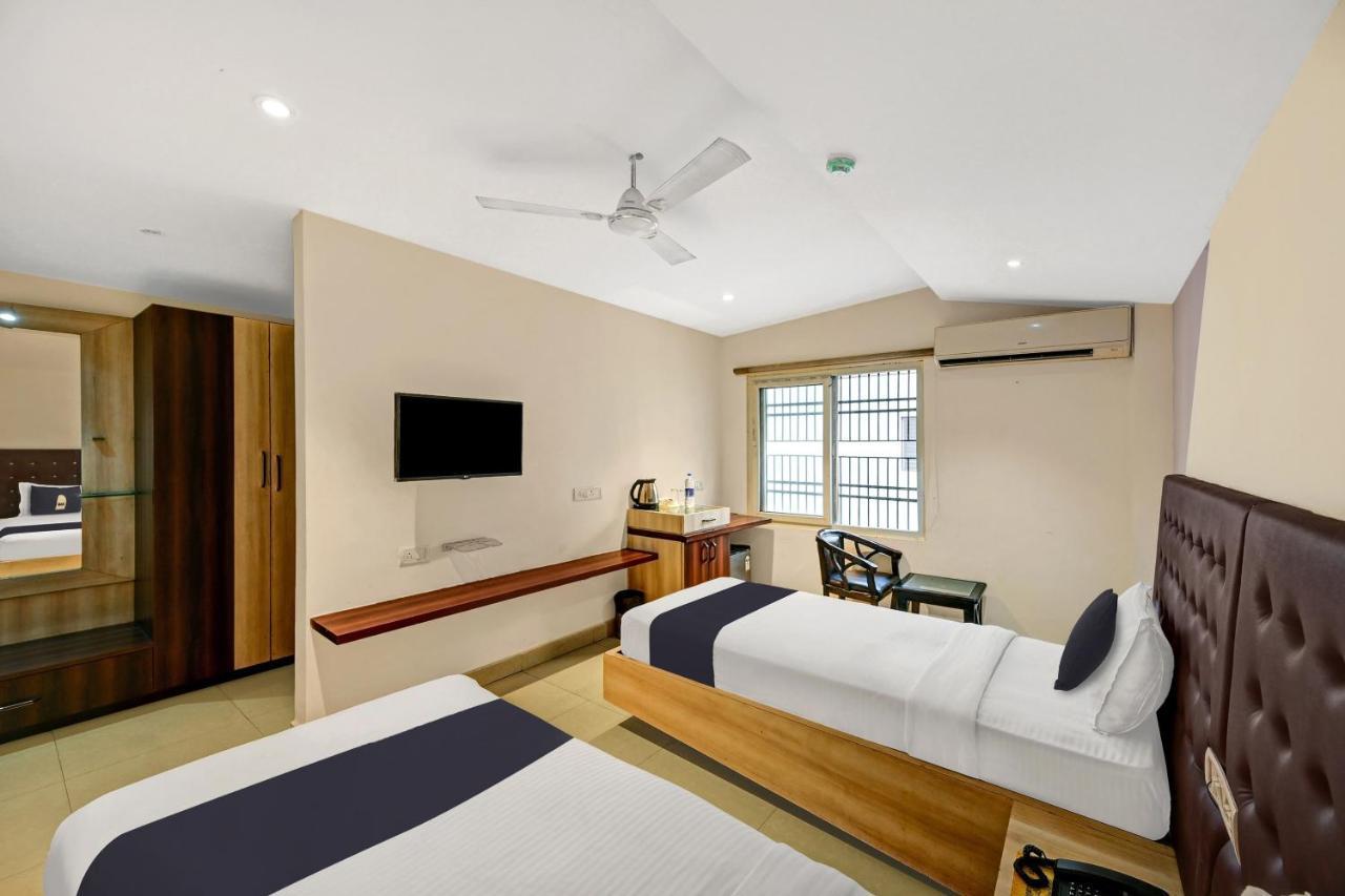 Townhouse Oak Pentagon Residency Hotell Bhubaneswar Eksteriør bilde