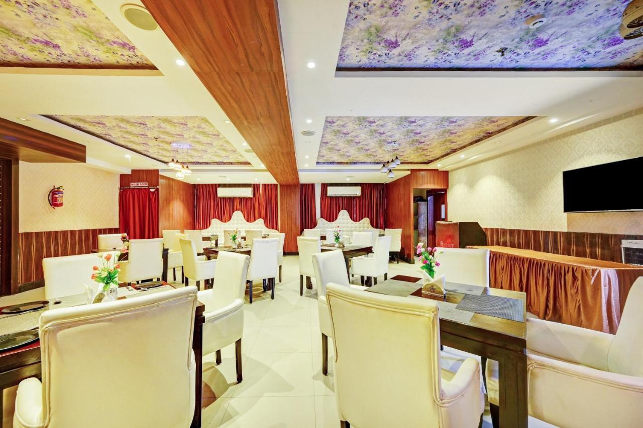 Townhouse Oak Pentagon Residency Hotell Bhubaneswar Eksteriør bilde